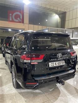 تۆیۆتا لاند کروزەر